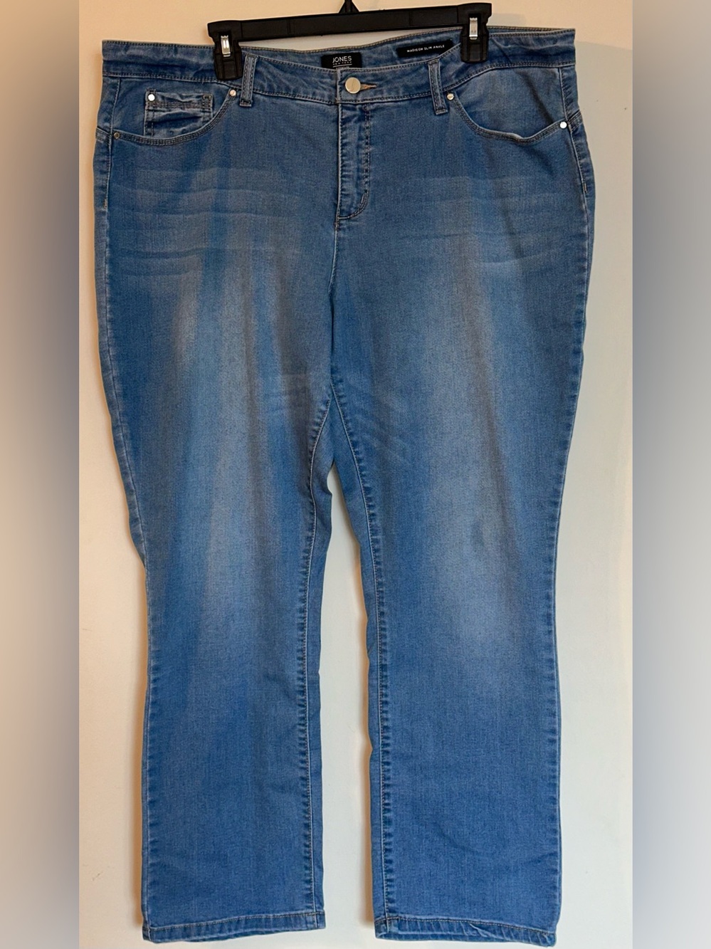 Jones New York Women's Straight Leg Jeans in Medium Blue Wash